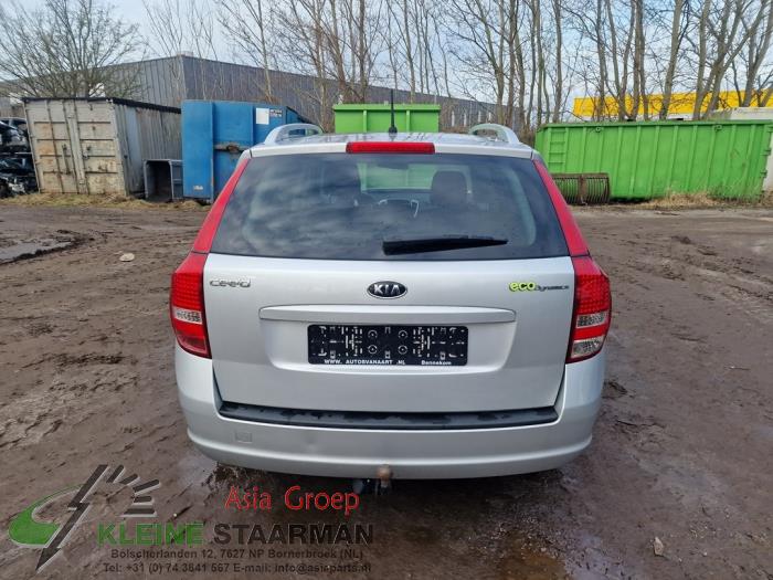 Kia Cee'd Sporty Wagon 1.4 16V Sloopvoertuig (2010, Grijs)