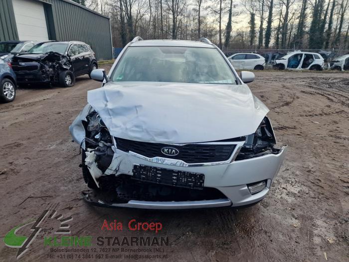 Kia Cee'd Sporty Wagon 1.4 16V Sloopvoertuig (2010, Grijs)
