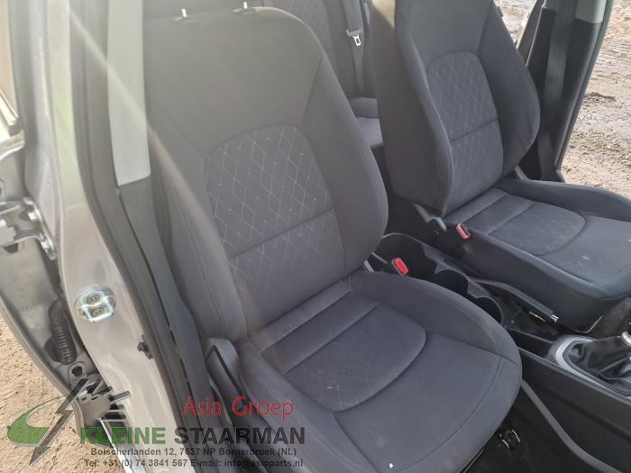 Kia Rio III 1.2 CVVT 16V Sloopvoertuig (2016, Grijs)