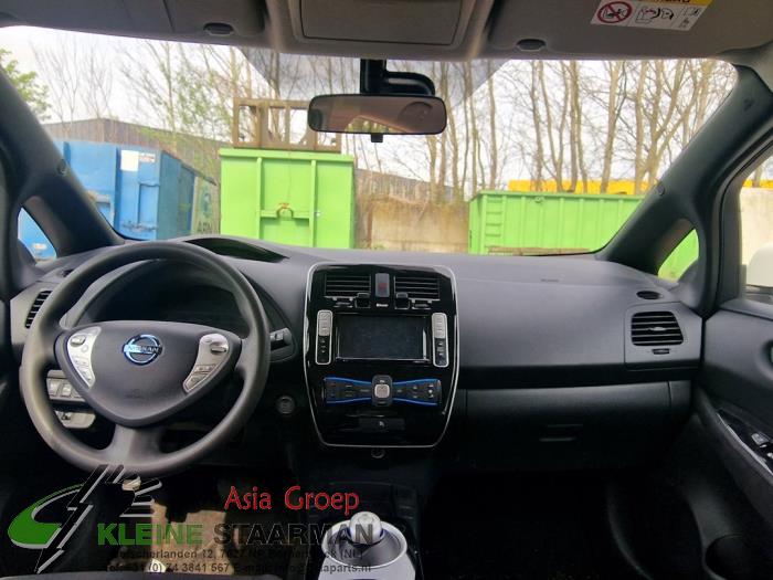 Nissan Leaf Leaf Sloopvoertuig (2016, Wit)