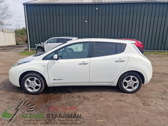 Nissan Leaf Leaf Sloopvoertuig (2016, Wit)