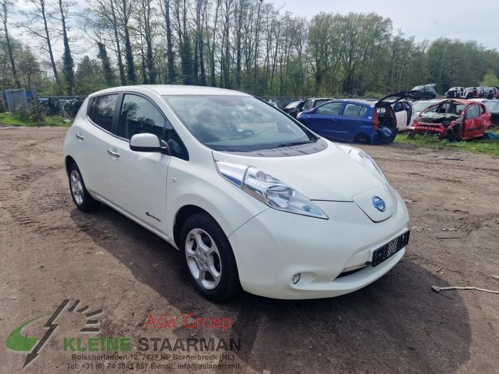 Nissan Leaf Leaf Sloopvoertuig (2016, Wit)