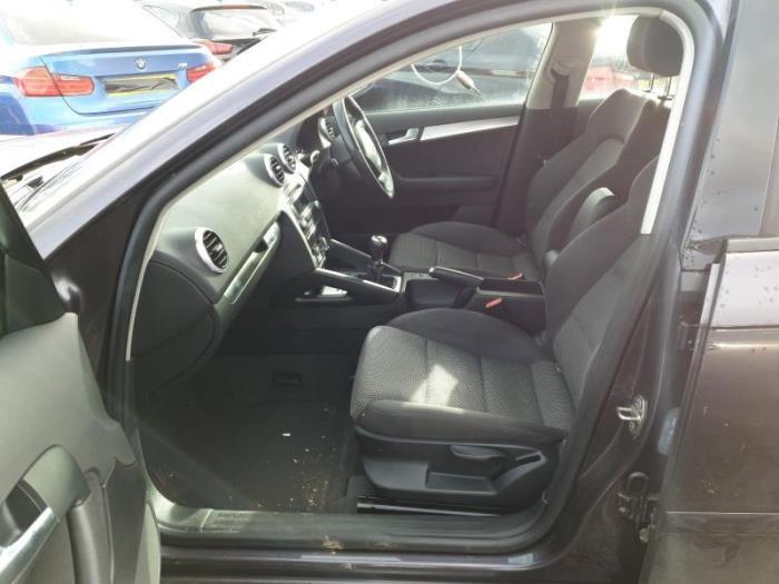 Audi A3 1.4 TFSI 16V Sloopvoertuig (2010, Donker, Grijs)