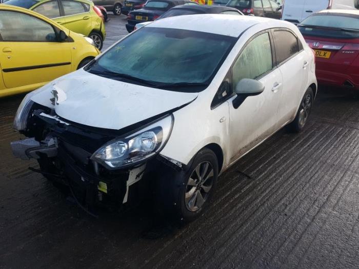 Kia Rio III 1.2 CVVT 16V Sloopvoertuig (2015, Wit)
