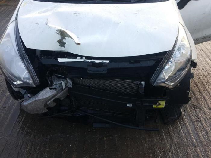 Kia Rio III 1.2 CVVT 16V Sloopvoertuig (2015, Wit)