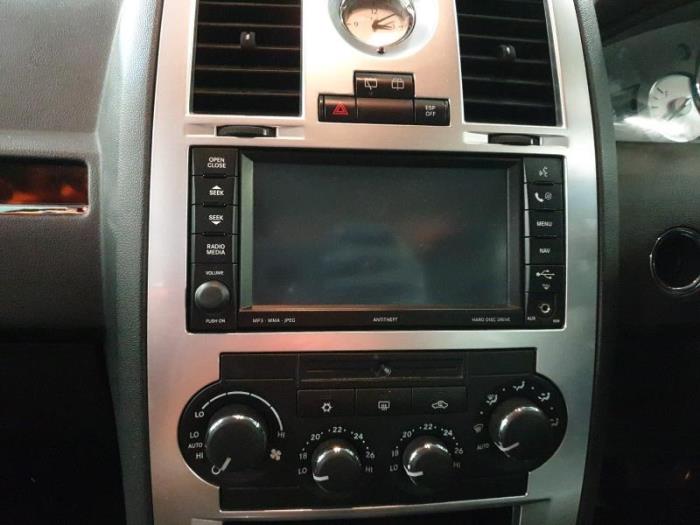 Chrysler 300 C Touring 3.0 CRD 24V Sloopvoertuig (2009, Zwart)