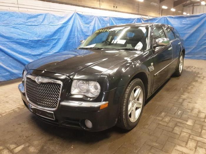 Chrysler 300 C Touring 3.0 CRD 24V Sloopvoertuig (2009, Zwart)