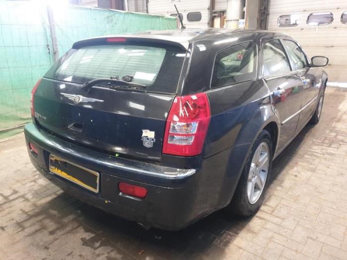 Chrysler 300 C Touring 3.0 CRD 24V Sloopvoertuig (2009, Zwart)