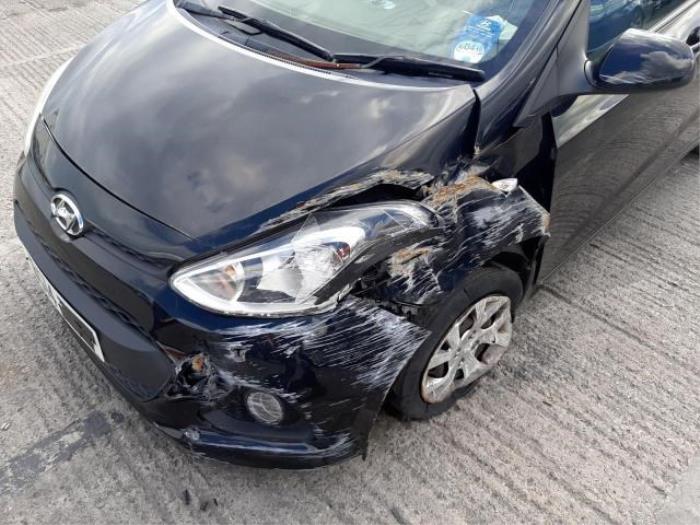 Hyundai i10 1.0 12V Sloopvoertuig (2014, Zwart)