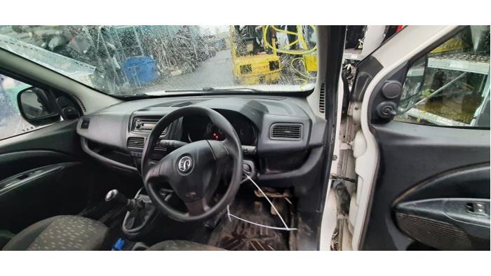 Opel Combo Tour 1.3 CDTI 16V ecoFlex Sloopvoertuig (2012, Wit)