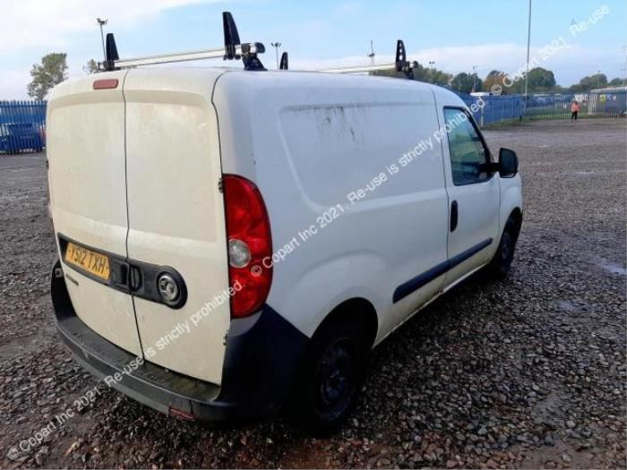 Opel Combo Tour 1.3 CDTI 16V ecoFlex Sloopvoertuig (2012, Wit)
