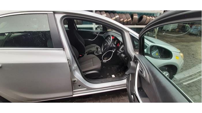 Opel Astra J 1.4 Turbo 16V Sloopvoertuig (2013, Grijs)