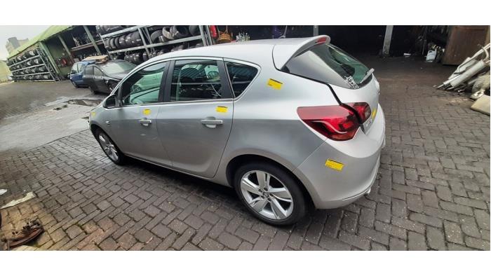 Opel Astra J 1.4 Turbo 16V Sloopvoertuig (2013, Grijs)