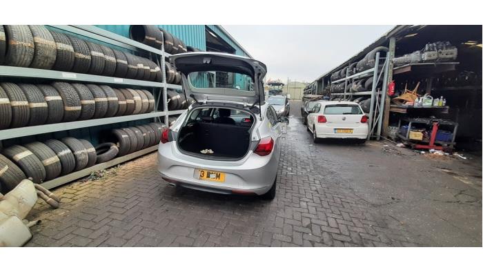 Opel Astra J 1.4 Turbo 16V Sloopvoertuig (2013, Grijs)