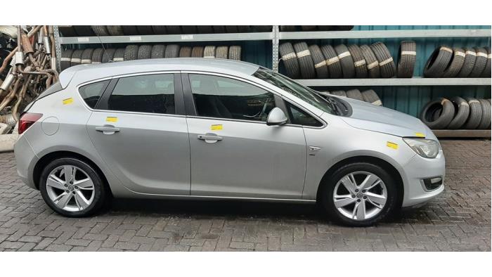 Opel Astra J 1.4 Turbo 16V Sloopvoertuig (2013, Grijs)