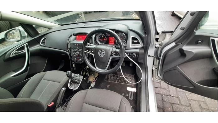 Opel Astra J 1.4 Turbo 16V Sloopvoertuig (2013, Grijs)