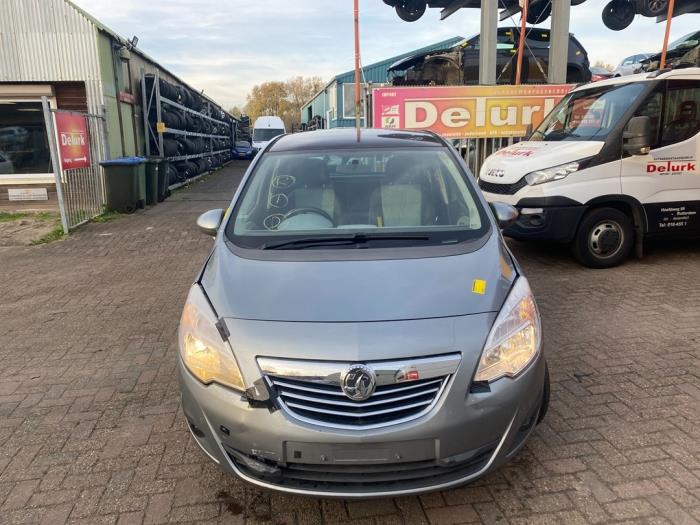 Opel Meriva 1.4 Turbo 16V Ecotec Sloopvoertuig (2010, Licht, Grijs)
