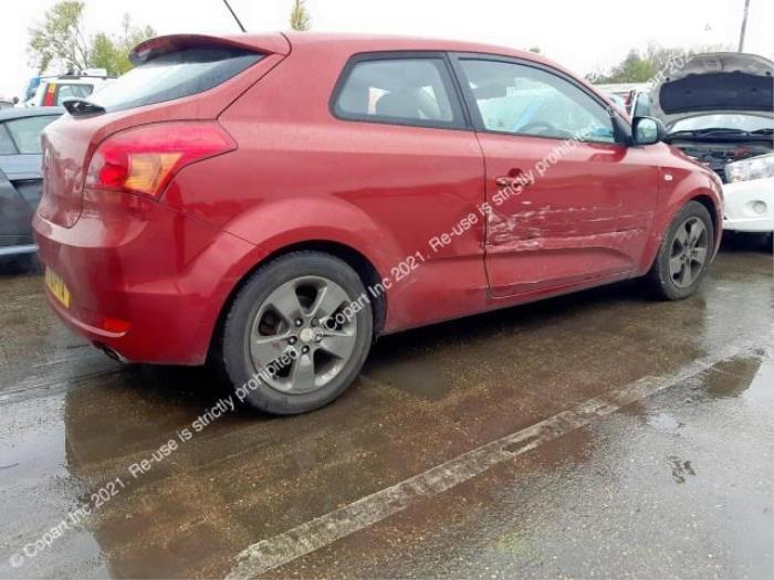Kia Cee'd 1.4 CVVT 16V Sloopvoertuig (2010, Rood)