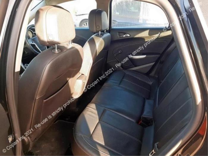 Opel Astra J 1.4 Turbo 16V Sloopvoertuig (2010, Zwart)