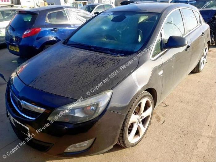 Opel Astra J 1.4 Turbo 16V Sloopvoertuig (2010, Zwart)