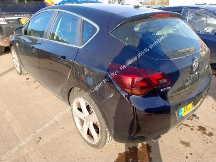 Opel Astra J 1.4 Turbo 16V Sloopvoertuig (2010, Zwart)
