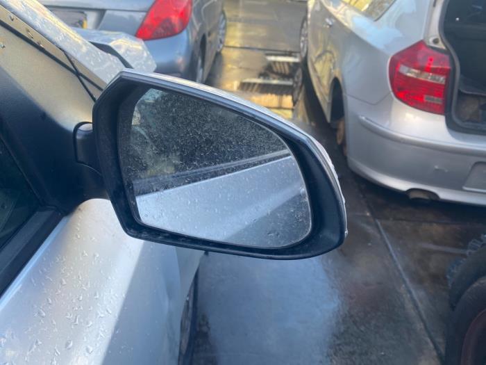 Hyundai i10 1.0 12V Sloopvoertuig (2014, Kristal, Zilvergrijs)