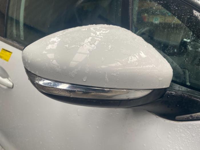 Peugeot 208 I 1.2 Vti 12V PureTech 82 Sloopvoertuig (2012, Wit)