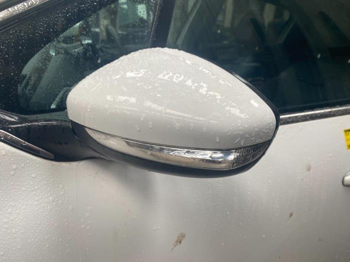 Peugeot 208 I 1.2 Vti 12V PureTech 82 Sloopvoertuig (2012, Wit)