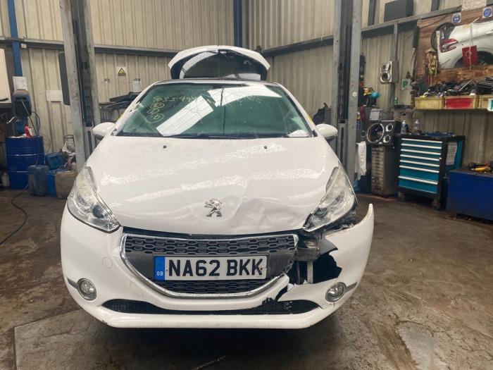 Peugeot 208 I 1.2 Vti 12V PureTech 82 Sloopvoertuig (2012, Wit)