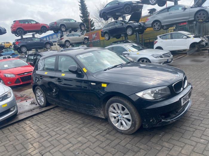 BMW 1 serie 116i 2.0 16V Sloopvoertuig (2010, Zwart)