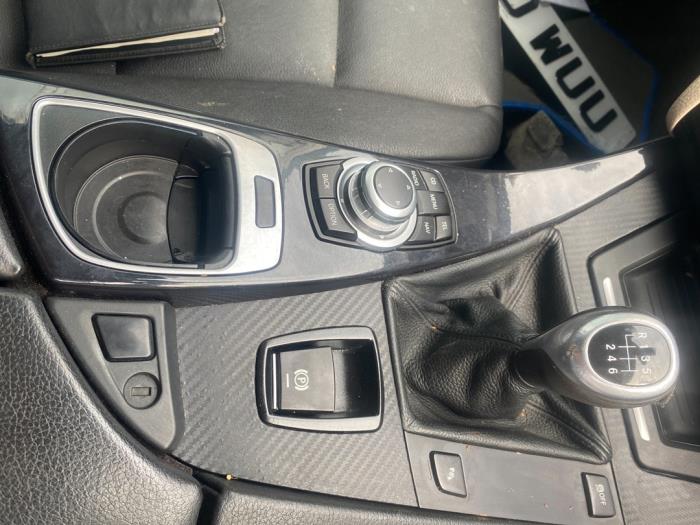 BMW 5 serie 520d 16V Sloopvoertuig (2010, Zwart)