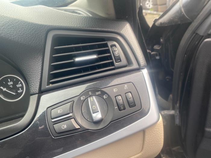 BMW 5 serie 520d 16V Sloopvoertuig (2010, Zwart)