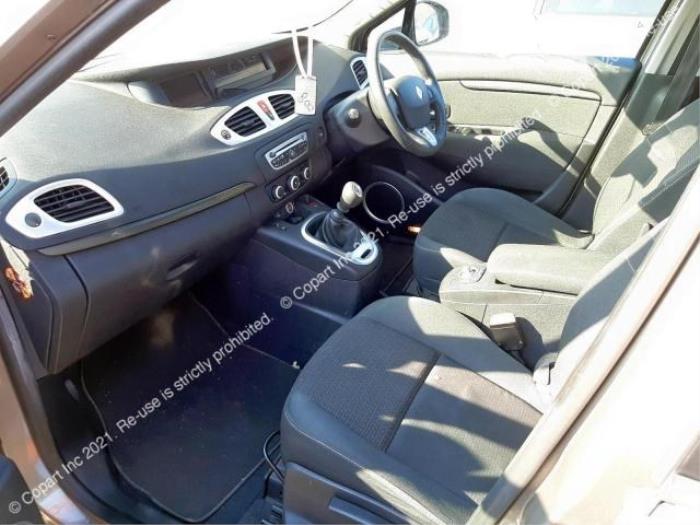 Renault Grand Scénic III 1.4 16V TCe 130 Sloopvoertuig (2010, Beige)