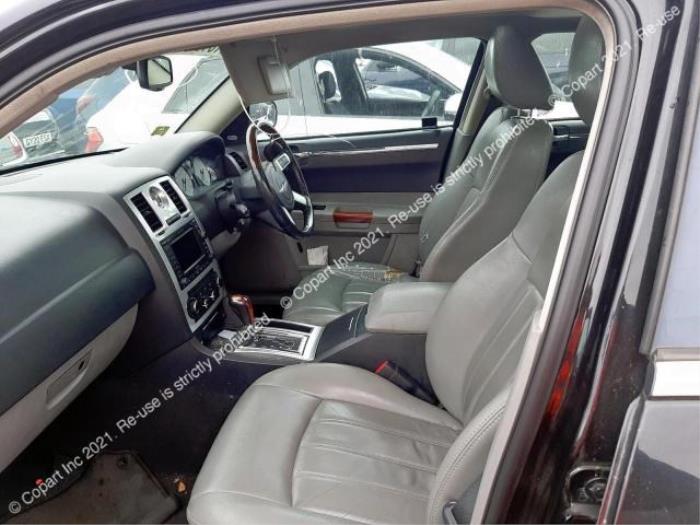 Chrysler 300 C 3.0 CRD V6 24V Sloopvoertuig (2008, Zwart)