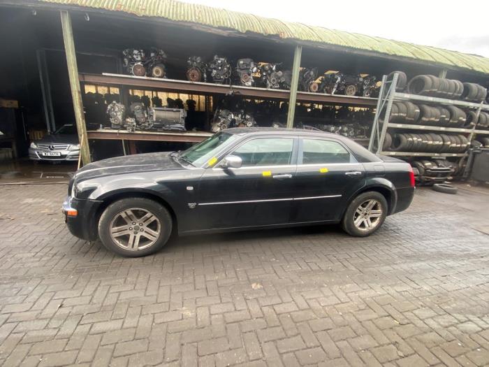 Chrysler 300 C 3.0 CRD V6 24V Sloopvoertuig (2008, Zwart)