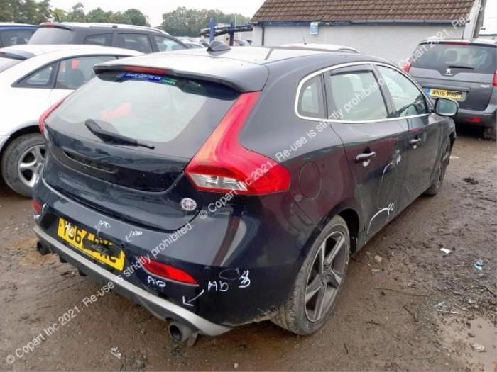 Volvo V40 1.6 D2 Sloopvoertuig (2014, Zwart, Saffierblauw, Saffierzwart)
