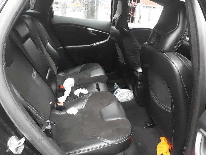 Volvo V40 1.6 D2 Sloopvoertuig (2014, Zwart, Saffierblauw, Saffierzwart)