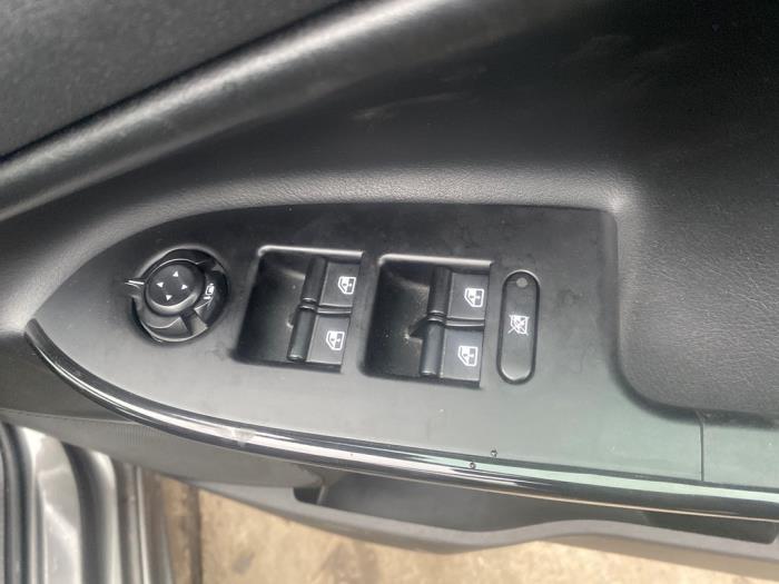 Alfa Romeo Giulietta 1.4 TB 16V MultiAir Sloopvoertuig (2011, Donker, Grijs)