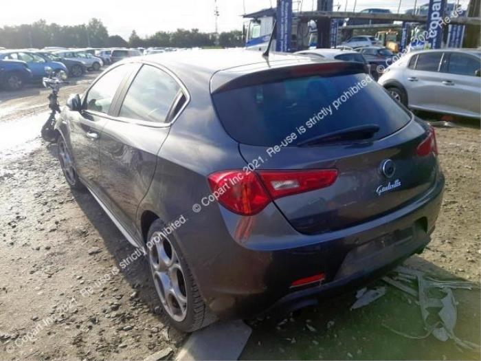 Alfa Romeo Giulietta 1.4 TB 16V MultiAir Sloopvoertuig (2011, Donker, Grijs)