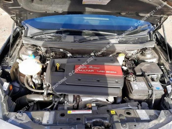 Alfa Romeo Giulietta 1.4 TB 16V MultiAir Sloopvoertuig (2011, Donker, Grijs)