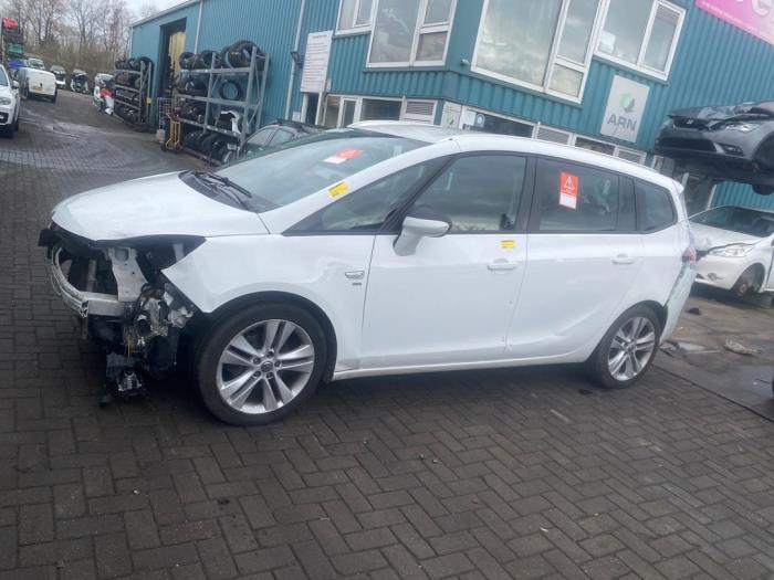 Opel Zafira Tourer 1.4 Turbo 16V EcoFLEX Sloopvoertuig (2015, Wit)