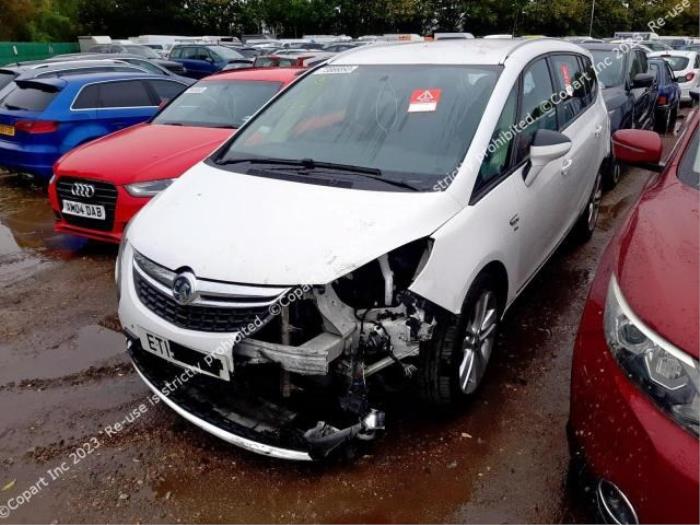 Opel Zafira Tourer 1.4 Turbo 16V EcoFLEX Sloopvoertuig (2015, Wit)