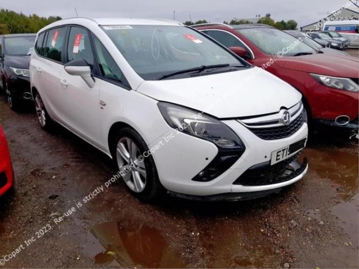 Opel Zafira Tourer 1.4 Turbo 16V EcoFLEX Sloopvoertuig (2015, Wit)