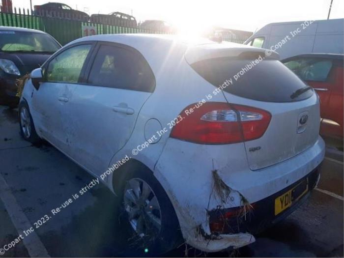 Kia Rio III 1.2 CVVT 16V Sloopvoertuig (2016, Wit)