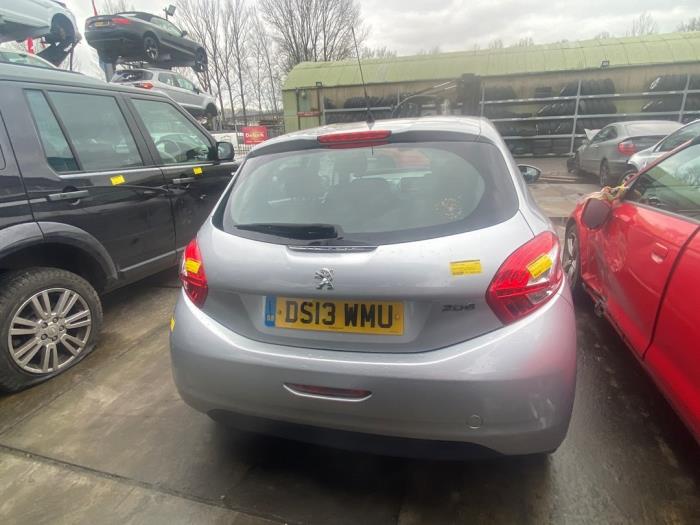 Peugeot 208 I 1.0 Vti 12V PureTech Sloopvoertuig (2013, Zilvergrijs, Transparant, Moonmist, Aluminium)