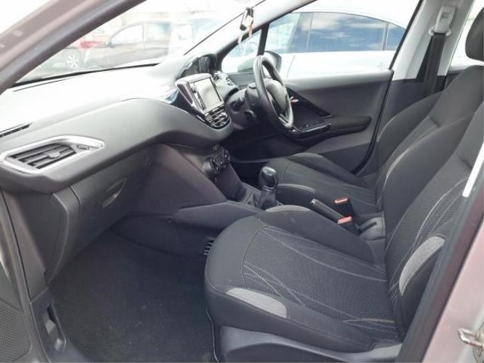 Peugeot 208 I 1.2 Vti 12V PureTech 82 Sloopvoertuig (2013, Grijs)