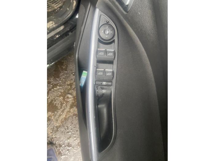 Ford Focus 3 1.0 Ti-VCT EcoBoost 12V 125 Sloopvoertuig (2014, Zwart)