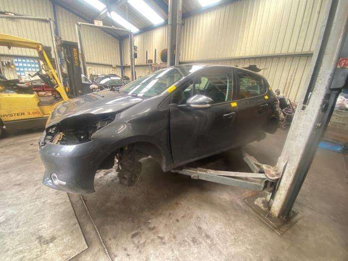 Peugeot 208 I 1.4 16V Sloopvoertuig (2013, Donker, Zilvergrijs, Moonmist)