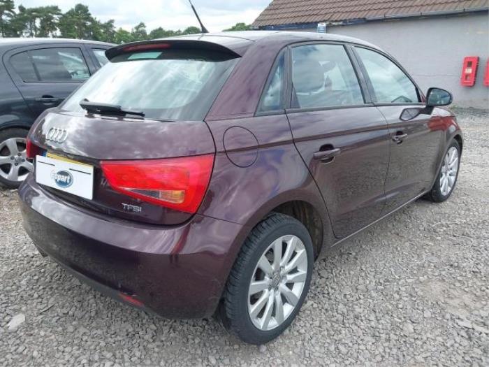 Audi A1 Sportback 1.4 TFSI Cylinder on demand 16V Sloopvoertuig (2014, Rood)