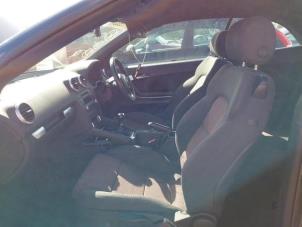 Audi A3 Cabriolet 1.2 TFSI Sloopvoertuig (2010, Donker, Paars)